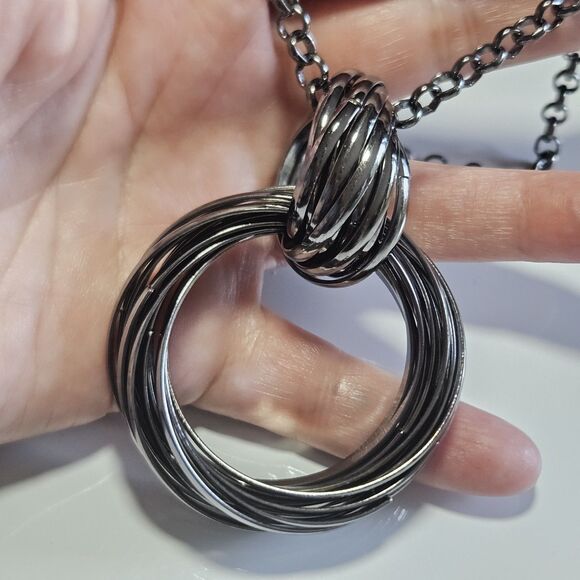 NY Women's Circle Pendant Necklace Silver Tone Metal Drop 35 - 37.5" - Picture 1 of 13